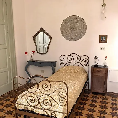 Carlotta Apartment *